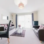 Roomspace Serviced Apartments - Cascades Court